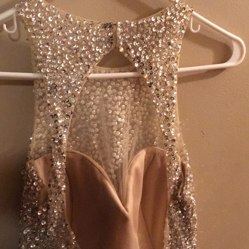 Dress - Picture 4 of 4